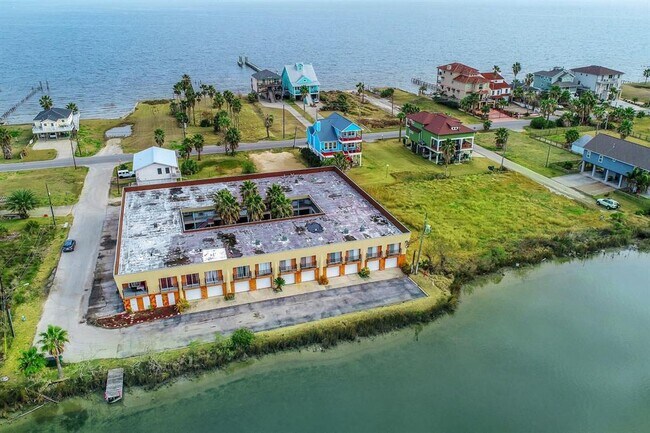 Building Photo - 709 Gale St