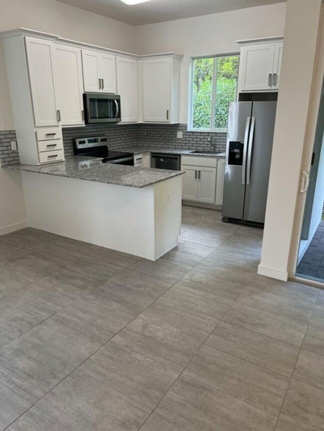 Primary Photo - 1510 Pioneer Way