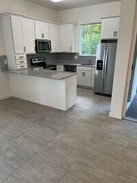 Building Photo - 1510 Pioneer Way