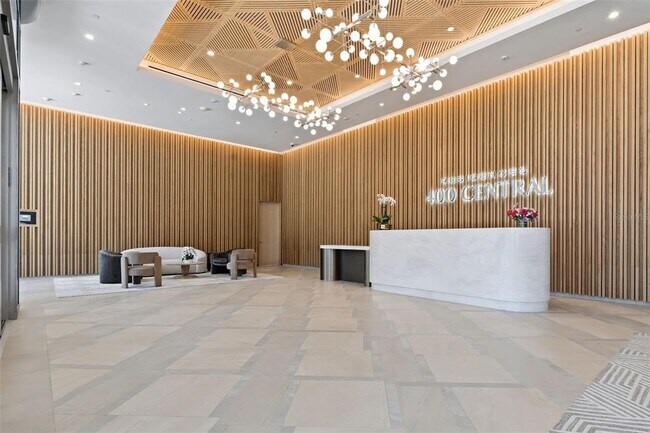 Building Photo - 400 Central Ave