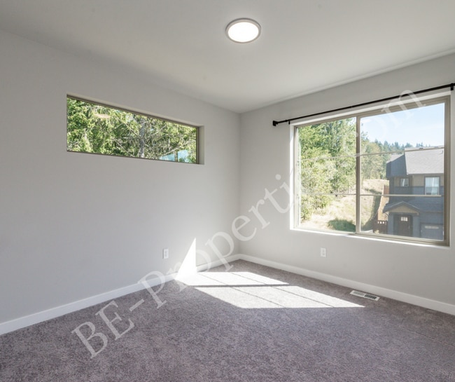 Building Photo - Lovely 4 bedroom 2.5 bathroom Tehaleh Home