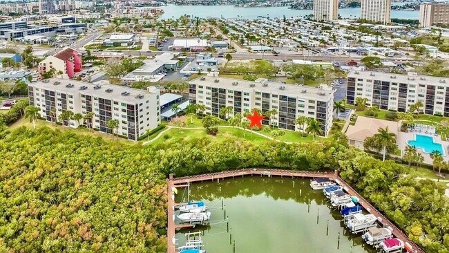 Building Photo - 1328 Pasadena Ave S