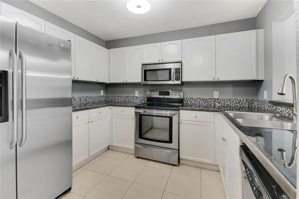 Building Photo - 1007 Butterfly Blvd