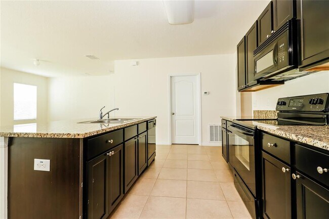 Building Photo - 4104 Bramblewood Loop