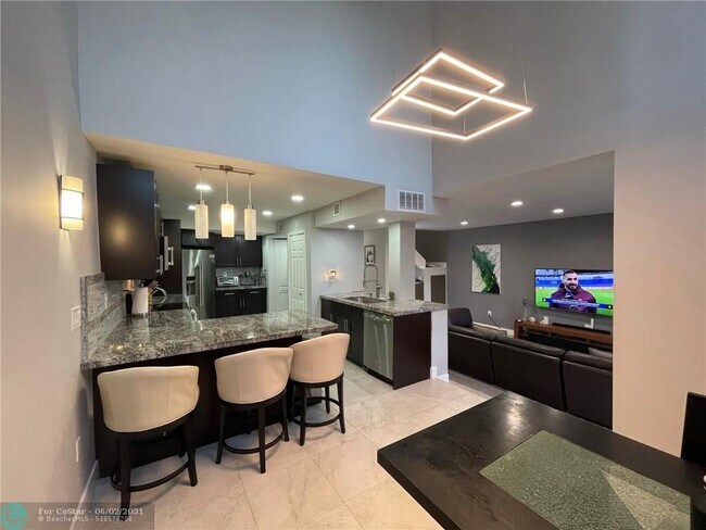 Building Photo - 8517 NW 9th Pl