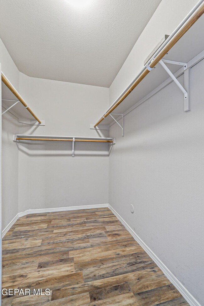 Building Photo - 14260 Bluesky Point Ct