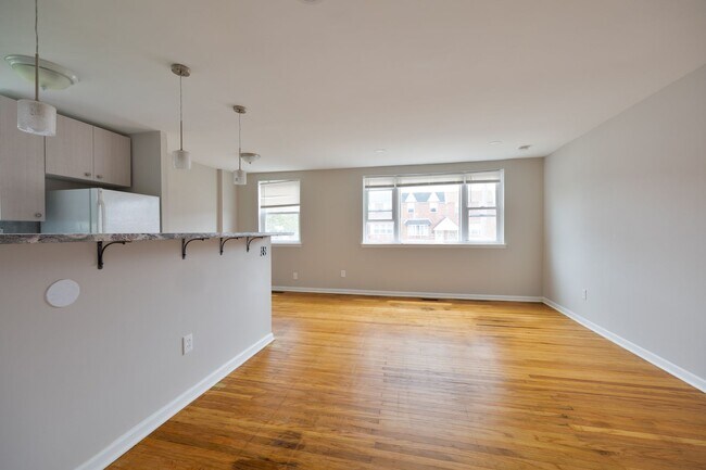 Building Photo - 12526 Biscayne Dr