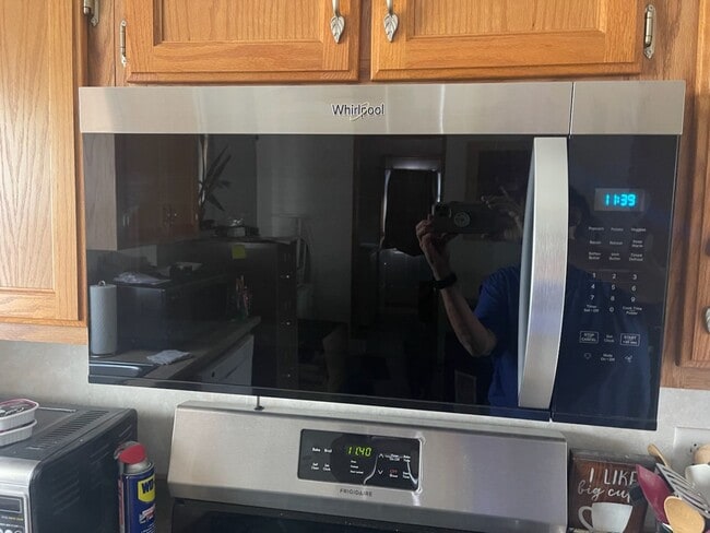 Building Photo - 3 Bedroom 2 Bath Modular Home with Many Amenities & Storage Shed