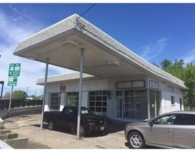 Building Photo - 301 Main St