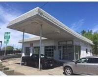 Building Photo - 301 Main St