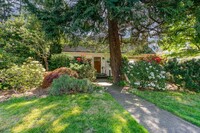 Building Photo - 5Bd/2.5Ba Seattle House