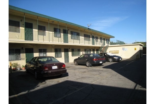 Building Photo - Atlantic Apts