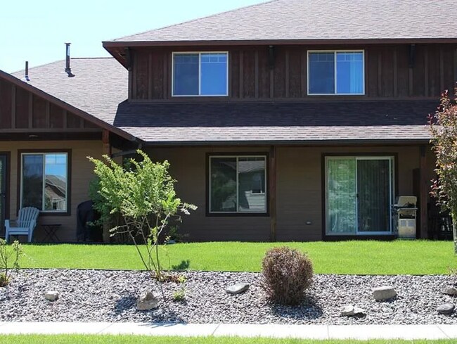 Building Photo - 3 Bedroom 2.5 Bath plus an Office in Bozeman!