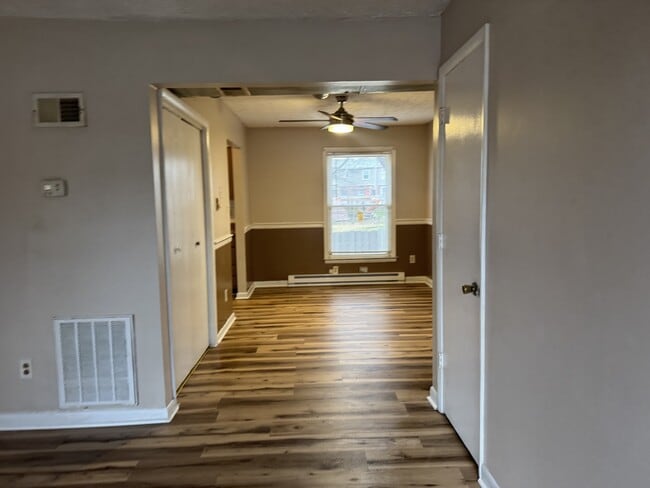 Building Photo - 179 Hedgewood Ct