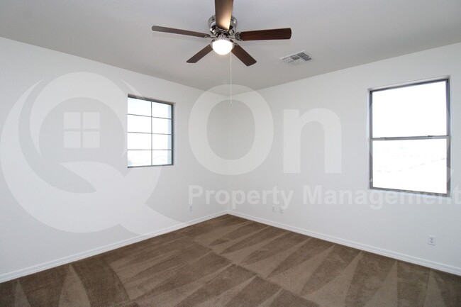Building Photo - 3929 E Tonto Pl