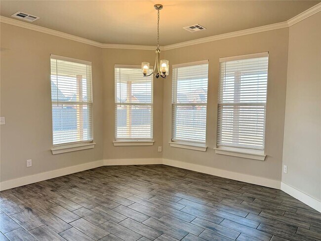 Building Photo - 1421 Hickory Trl