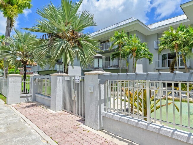 Building Photo - 7403 SW 82nd St