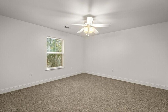 Building Photo - 403 W 33rd Ave