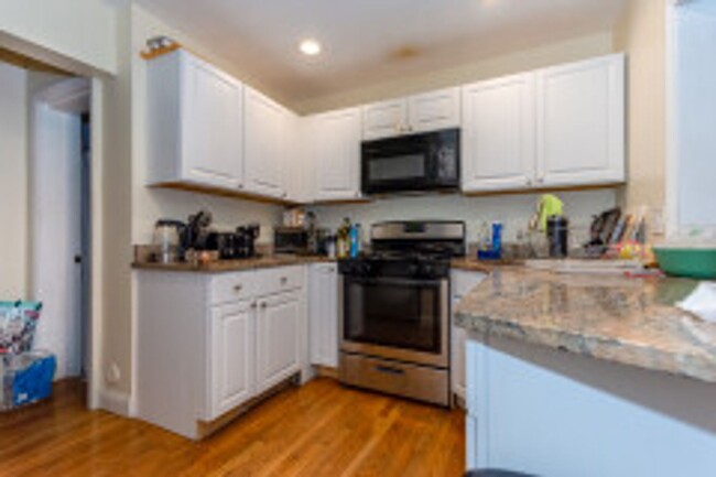 Building Photo - HOT BROOKLINE LISTING!!!