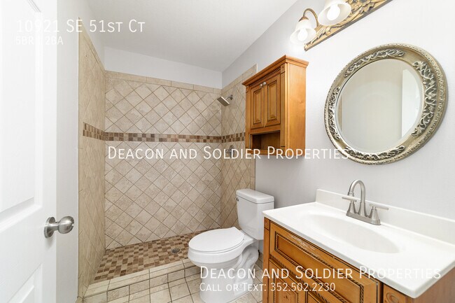 Building Photo - 10921 SE 51st Ct