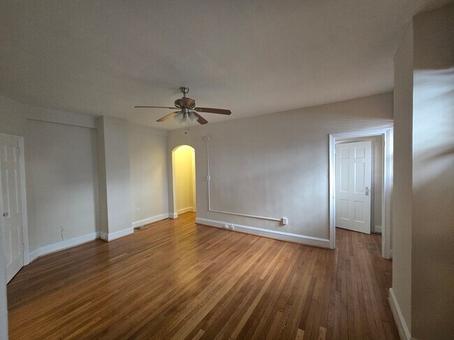 Building Photo - 1365 Kennedy St NW