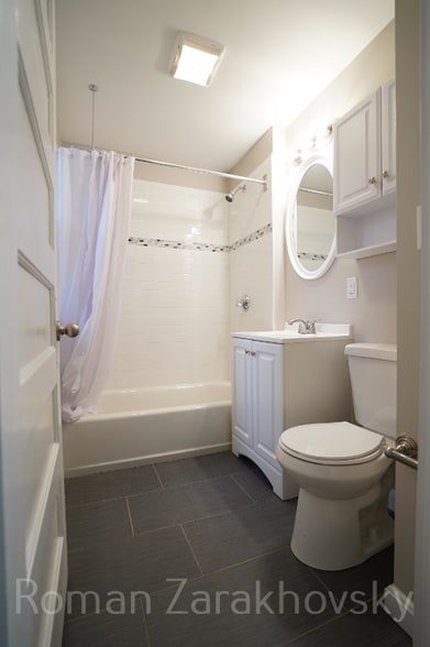 Building Photo - 8 Ashford Ct