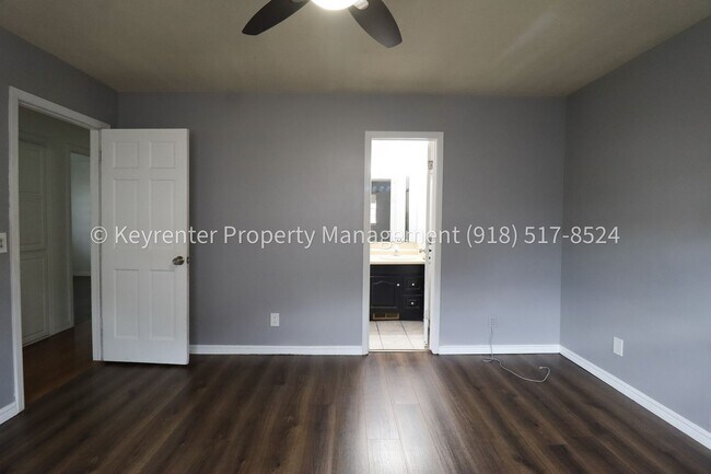 Building Photo - East Tulsa 3 Bedroom Gem! Available for immediate move in!