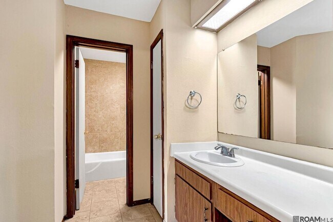 Building Photo - 2100 College Dr