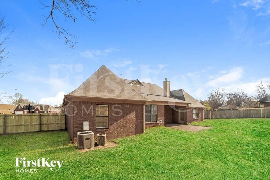 Building Photo - 5001 Rabbit Cross Cove