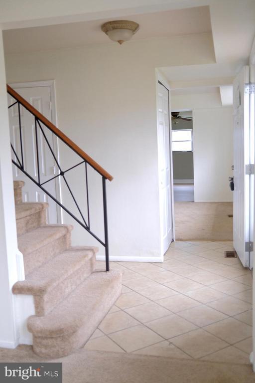 Building Photo - 42 Northgate Ln