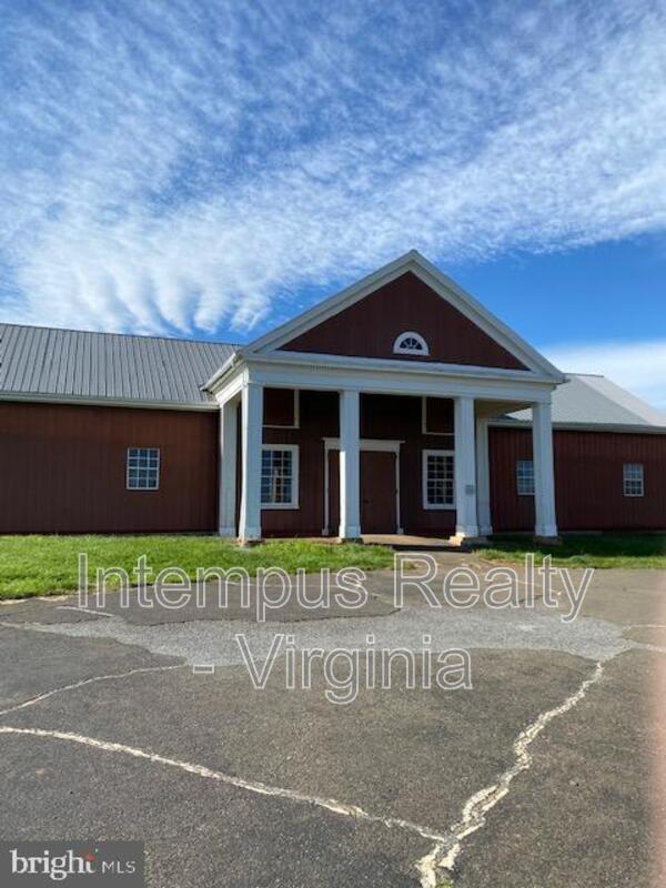 Building Photo - 7296 Fenton Farm Ln