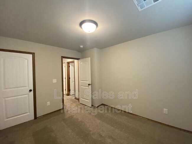 Building Photo - 7117 Daxton Ct