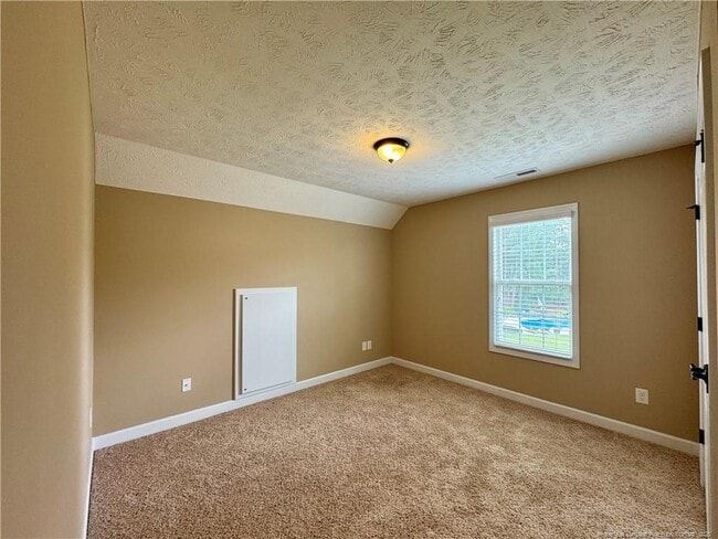 Building Photo - 380 Stansbury Dr