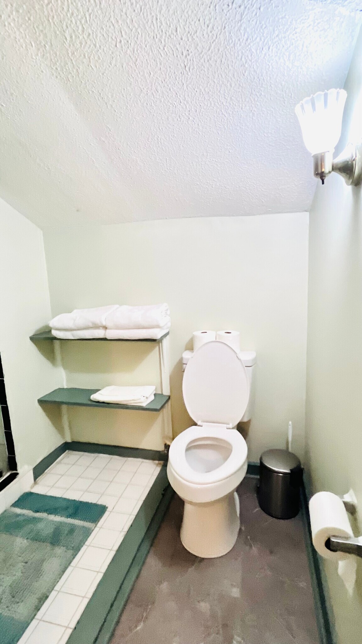 Second floor Bathroom - 1808 Esplanade Ave