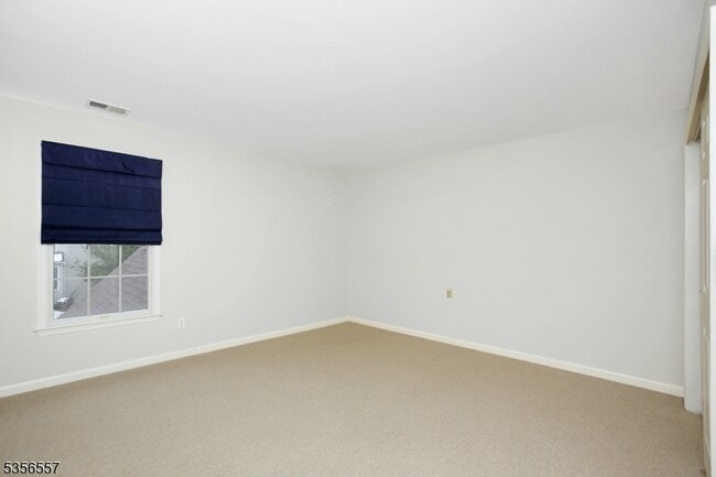 Building Photo - 171 Patriot Hill Dr