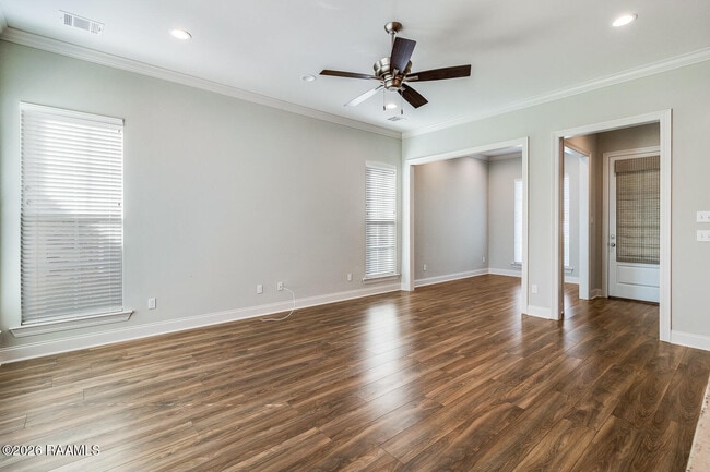 Building Photo - 318 Benedict Dr