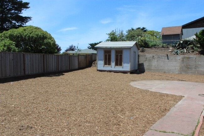Building Photo - Lovely 3 BD Home Near State Beach- OPEN HOUSE Tuesday (11/25/25) from 2 to 2:30 PM