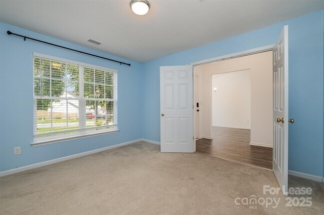 Building Photo - 8424 Angwin Pl