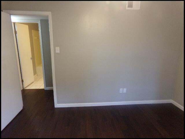 Building Photo - 45 Point W Cir