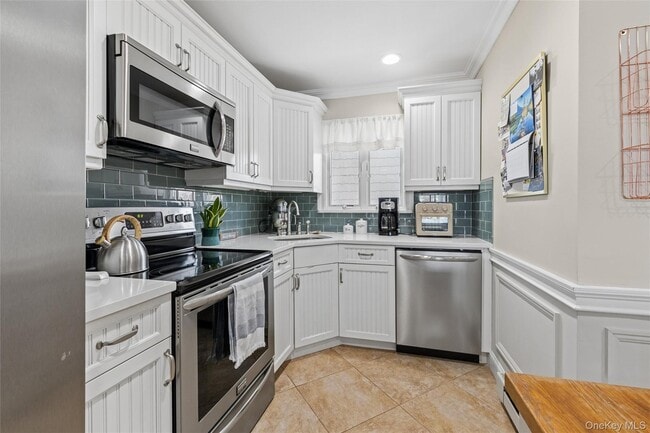 Building Photo - 3013 Mitchell Rd