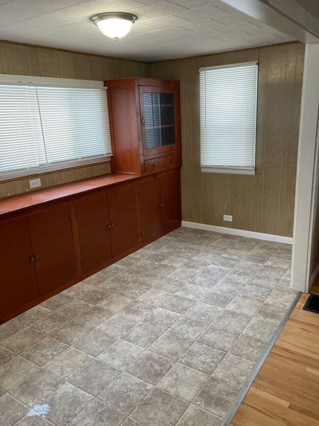 Building Photo - 106 Hoover Dr