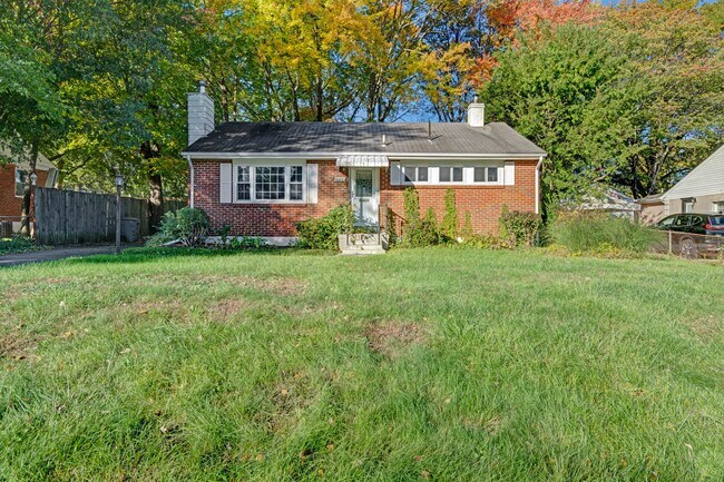 Building Photo - 6112 The Parkway