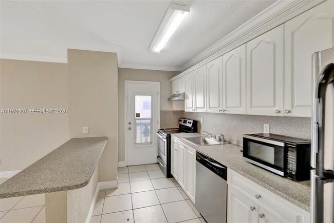 Building Photo - 898 NW 45th Ave