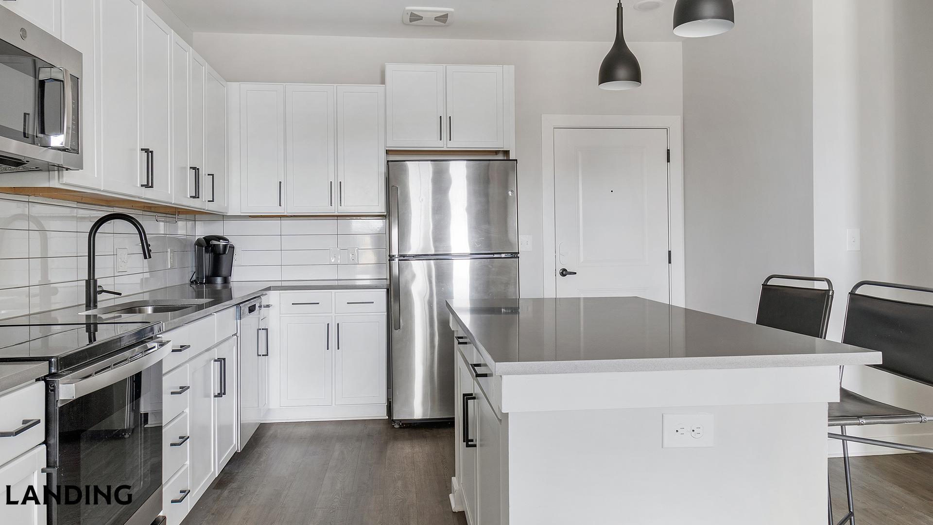 Building Photo - 1270 Hillcrest Dr