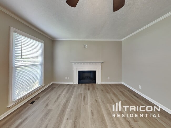 Building Photo - 2103 Winthorne Ln