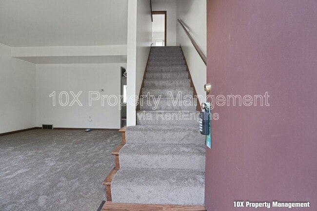 Building Photo - 1577 Briarwood Ave