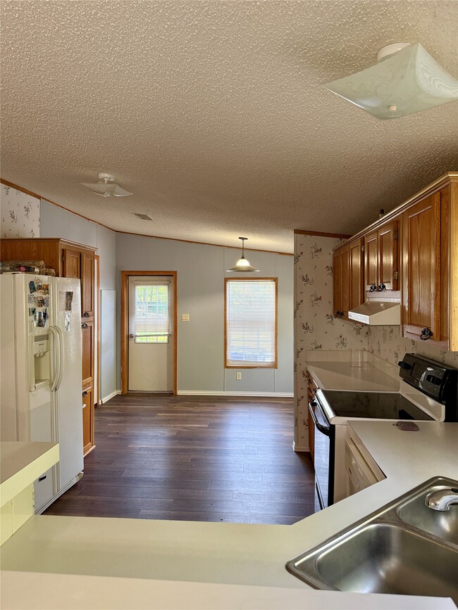 Building Photo - 13556 Needham Pl