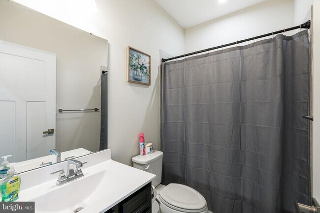 Building Photo - 105 Kohlmyer Dr