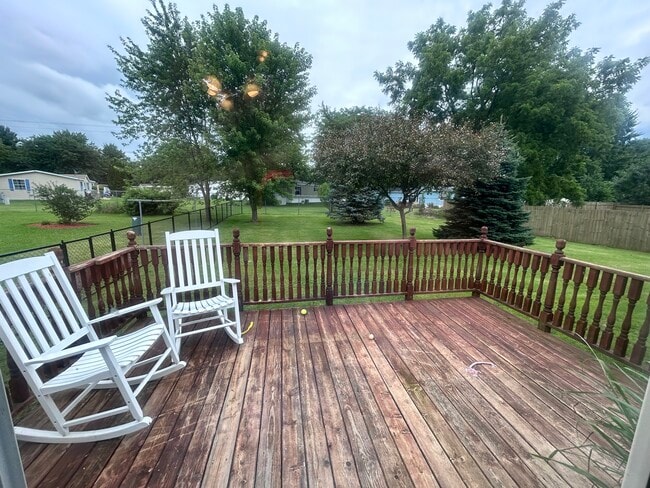 Building Photo - 507 Wheatland Dr