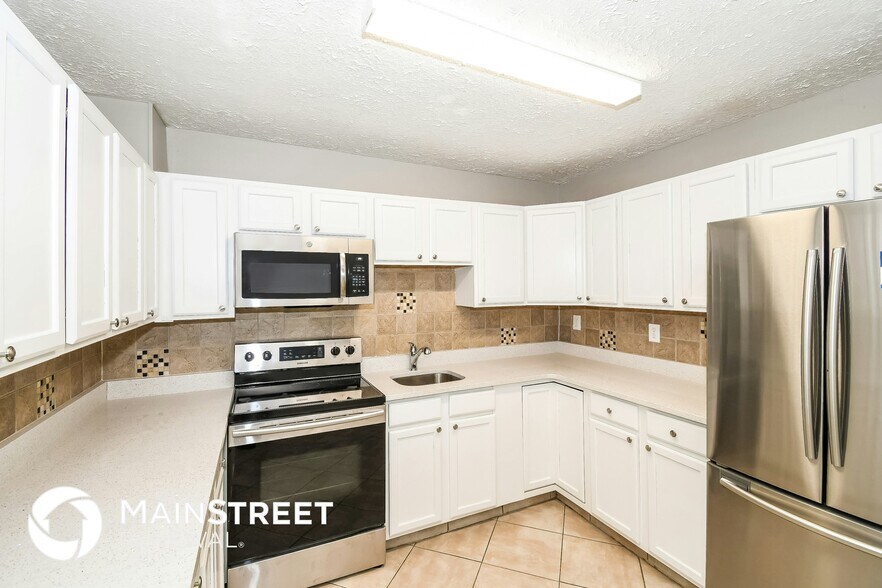 Building Photo - 4020 Angol Pl